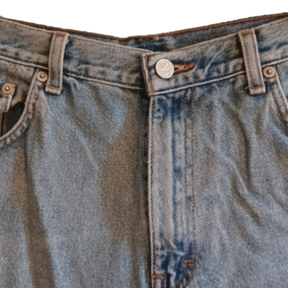 Calvin Klein vintage/ retro shorts. No tags at all, see measurements.  Mom style - Picture 2 of 10